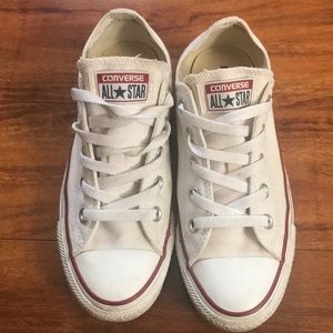 Converse White sneakers shoes - women's US SIZE 6
